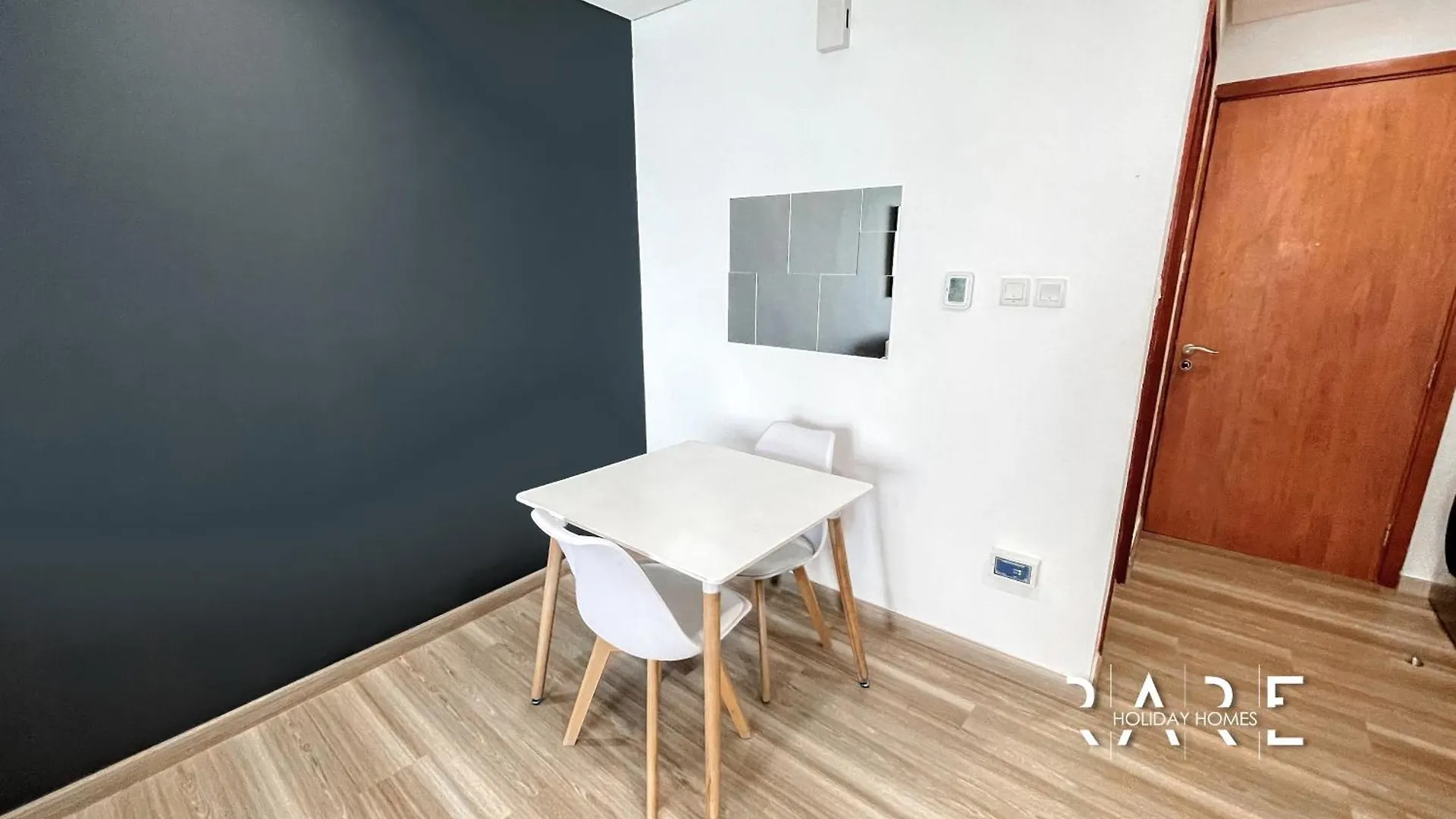 Rare Holiday Homes - Crescent Tower - Impz - Dubai Production City - R704 0*,