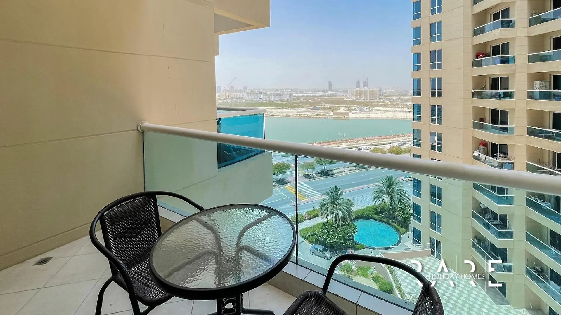 Rare Holiday Homes - Crescent Tower - Impz - Dubai Production City - R704 0*,  아랍에미리트