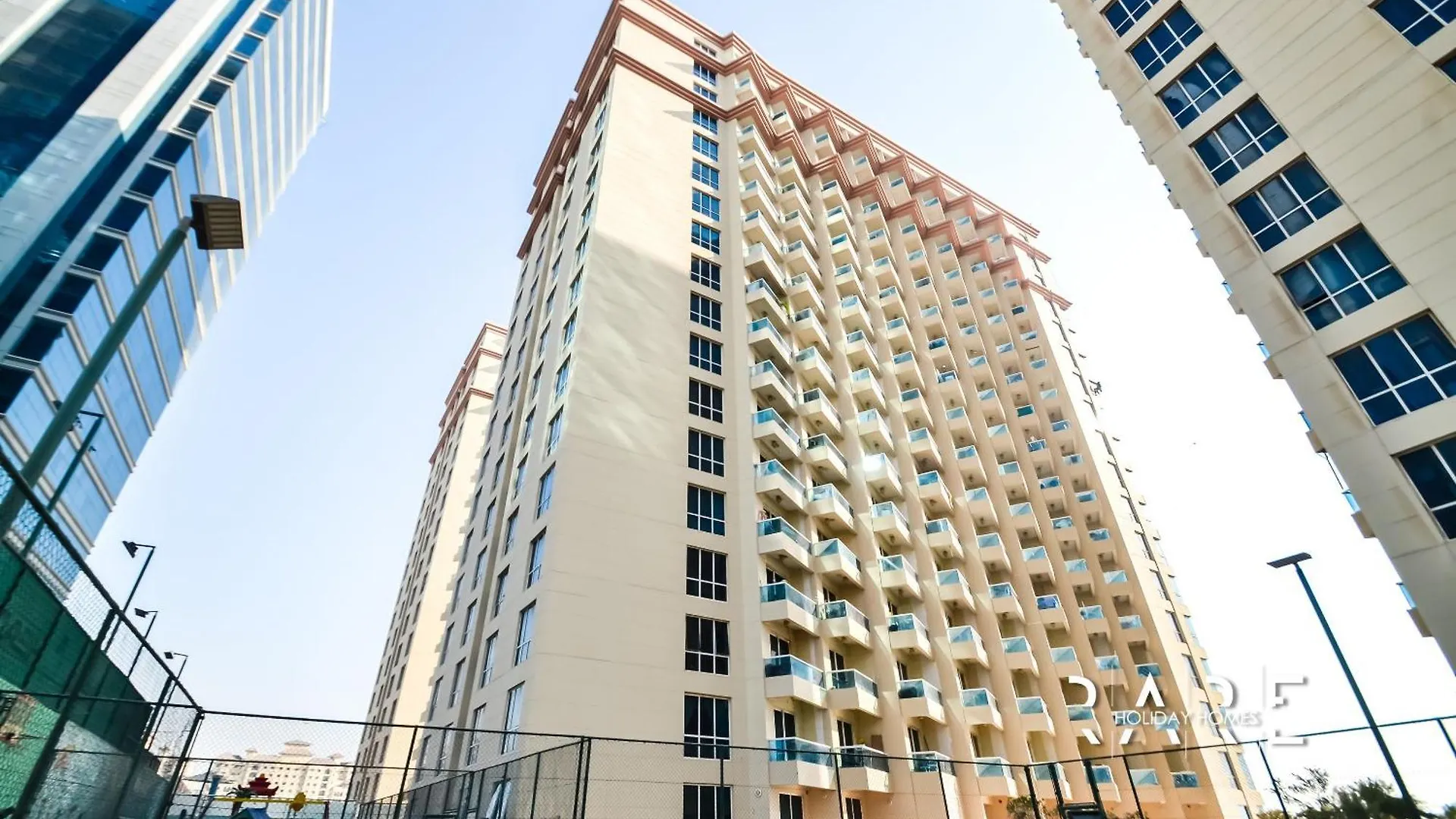 아파트 Rare Holiday Homes - Crescent Tower - Impz - Dubai Production City - R704
