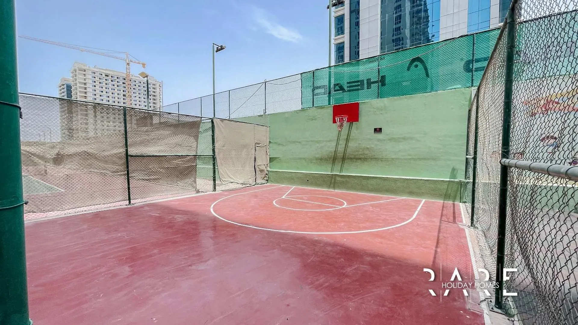 Rare Holiday Homes - Crescent Tower - Impz - Dubai Production City - R704 아랍에미리트