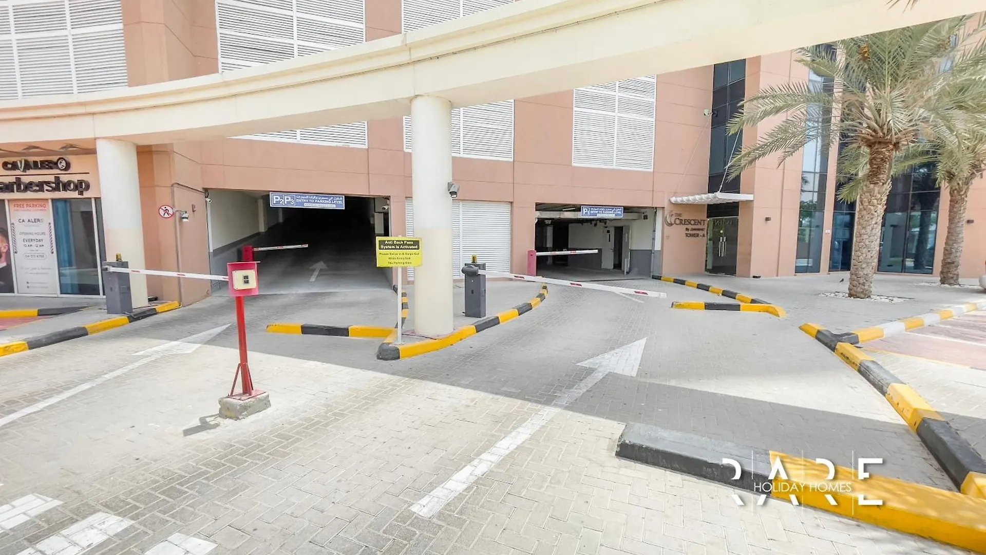 Rare Holiday Homes - Crescent Tower - Impz - Dubai Production City - R704 0*,  아랍에미리트