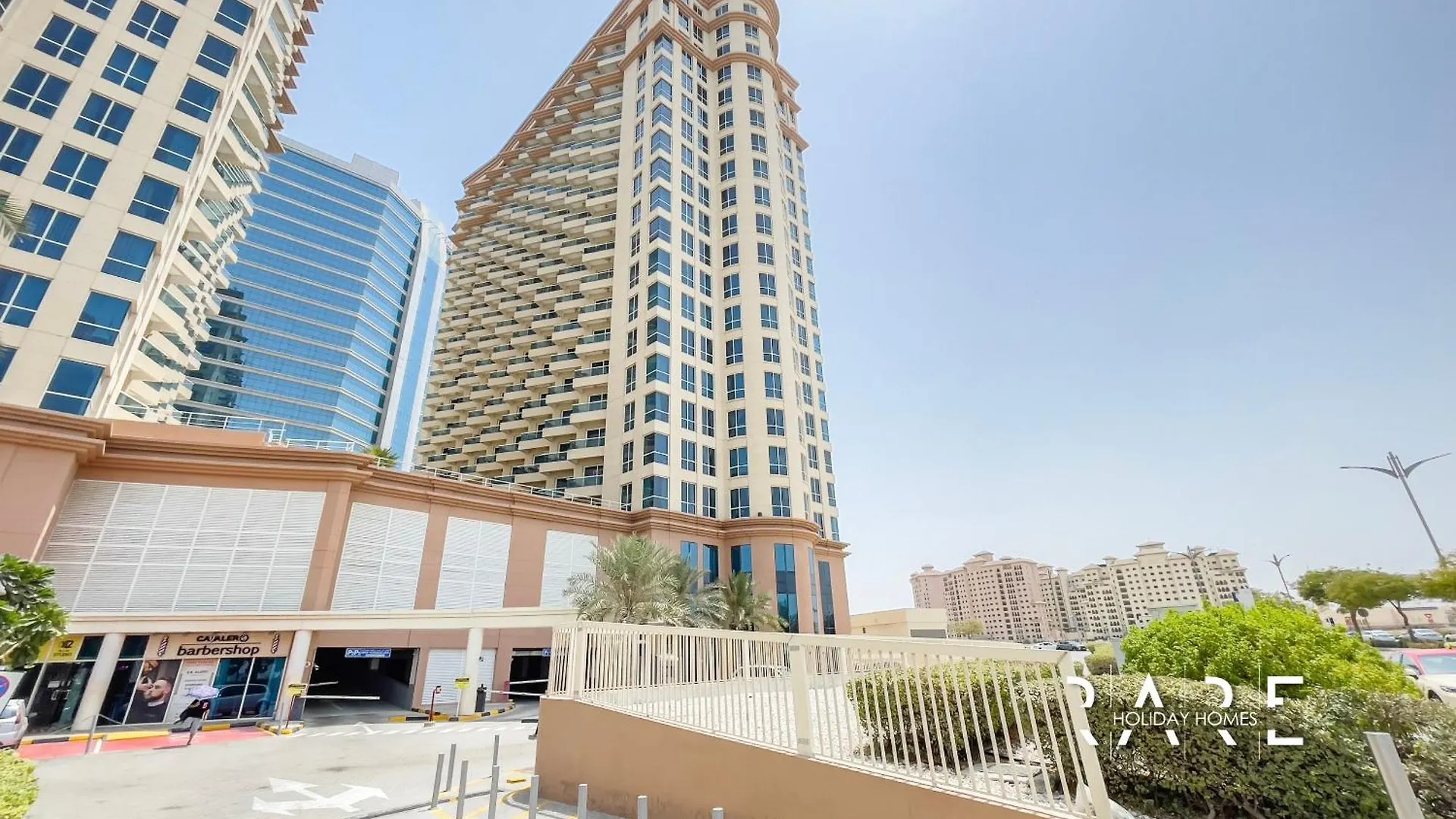 Rare Holiday Homes - Crescent Tower - Impz - Dubai Production City - R704 아파트