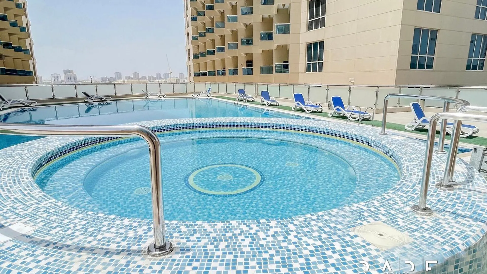 Rare Holiday Homes - Crescent Tower - Impz - Dubai Production City - R704 0*,