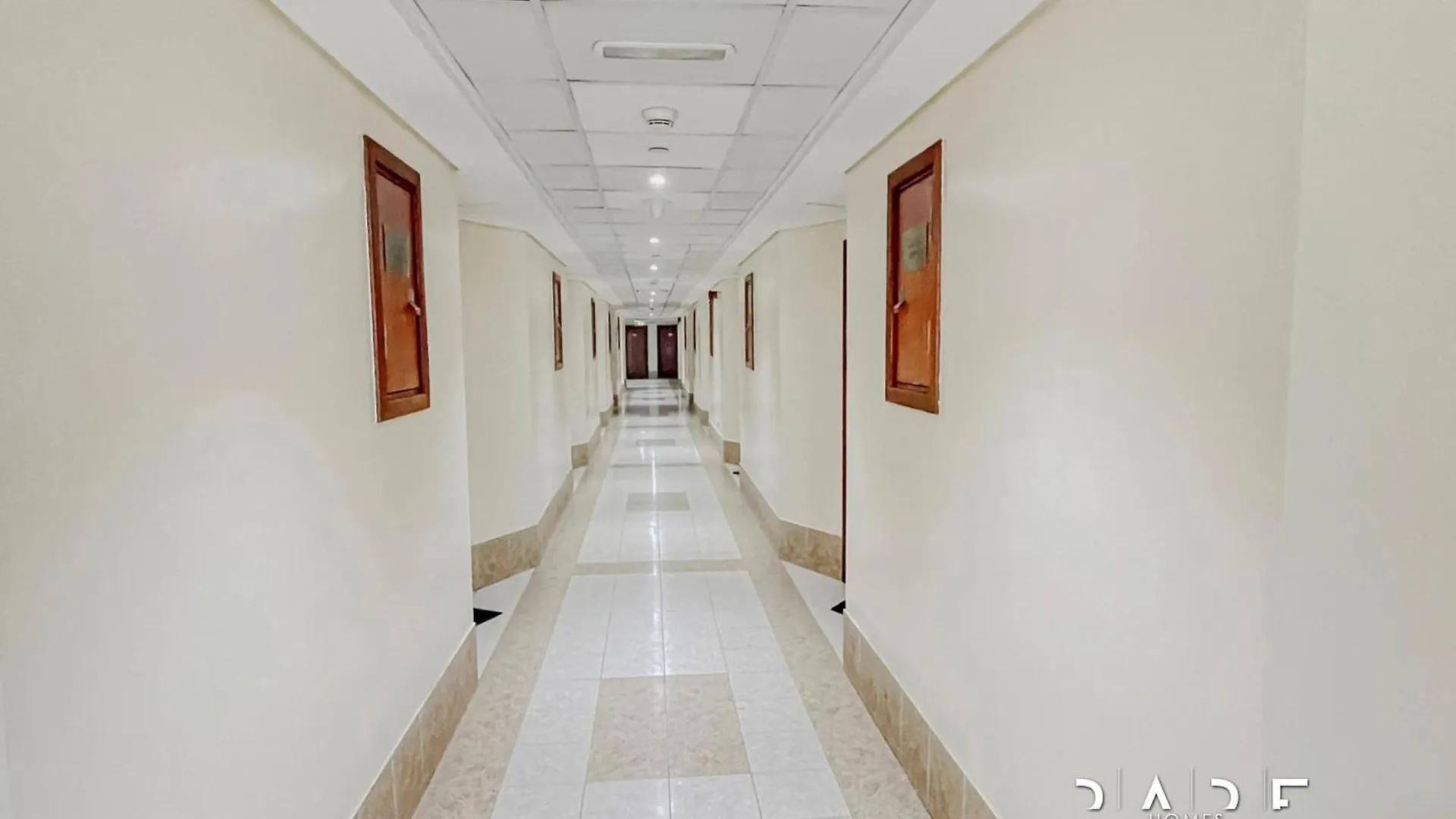 Rare Holiday Homes - Crescent Tower - Impz - Dubai Production City - R704 0*,  Förenade Arabemiraten